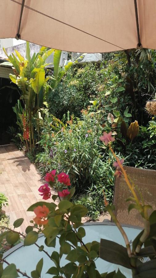 Granados Bed and Breakfast Ασουνσιόν Εξωτερικό φωτογραφία
