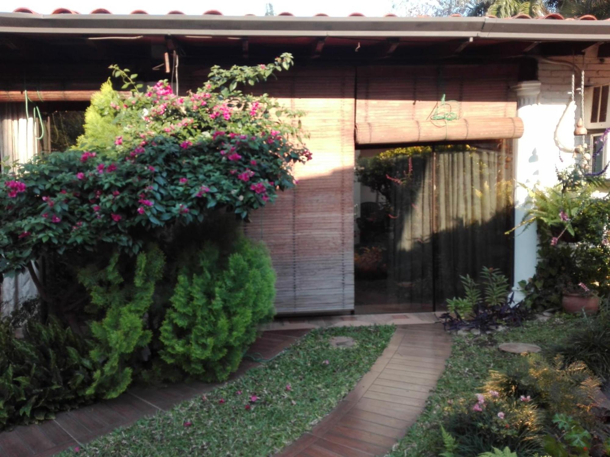 Granados Bed and Breakfast Ασουνσιόν Εξωτερικό φωτογραφία