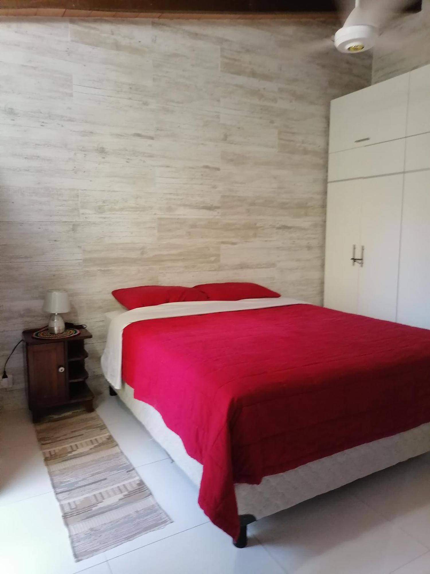 Granados Bed and Breakfast Ασουνσιόν Εξωτερικό φωτογραφία